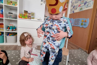 22