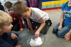 Co kryje w sobie śnieg (Turka, 2021)