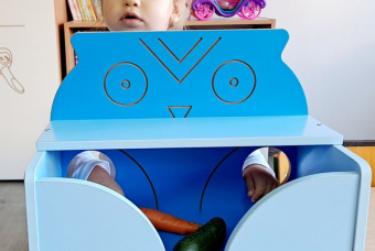 06