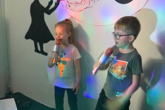 121