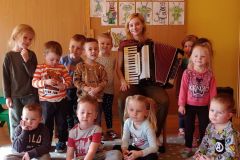 Gość w gr. Słoneczka i gr. Motylki (Koryznowej, 2022)