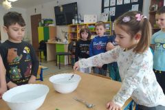 Kodowanie na dywanie gr. Tygrysy (Turka, 2021)