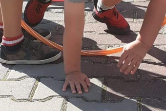 32