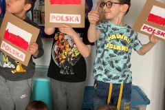Przygotowania do Dnia Flagi - grupa „Tygrysy” (Turka, 2022)