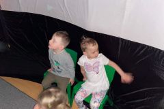 Seans mobilnego planetarium - gr. "Słoneczka" (Koryznowej, 2021)