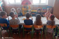 Słodki poczęstunek w Dzień Babci i Dziadka (Owocowa, 2021)