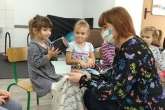 Spotkanie z Blusią dzieci z grupy Żabek (Turka, 2020)