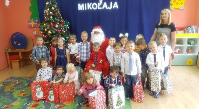Święty Mikołaj w grupie „Żabek”