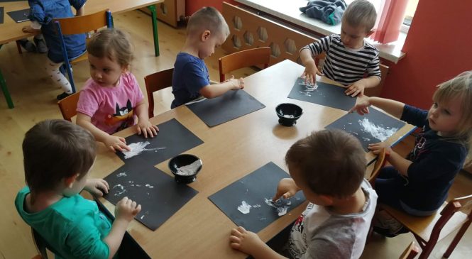 Malujemy zimę – grupa „Króliki”