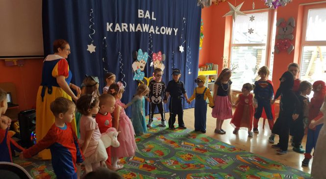 W krainie bajek – bal karnawałowy