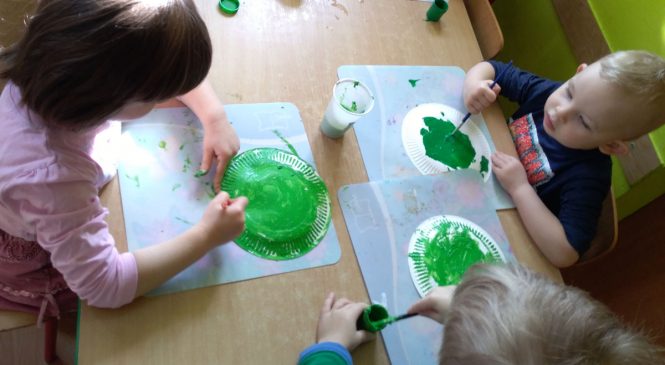 Ufoludki w wykonaniu dzieci z gr. Żabki