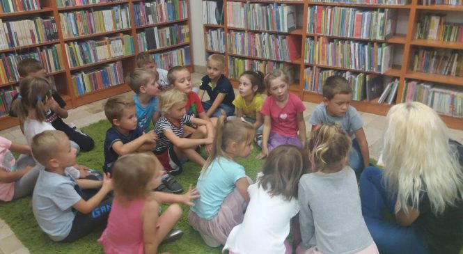 Wizyta w bibliotece gr. „Pszczółki”