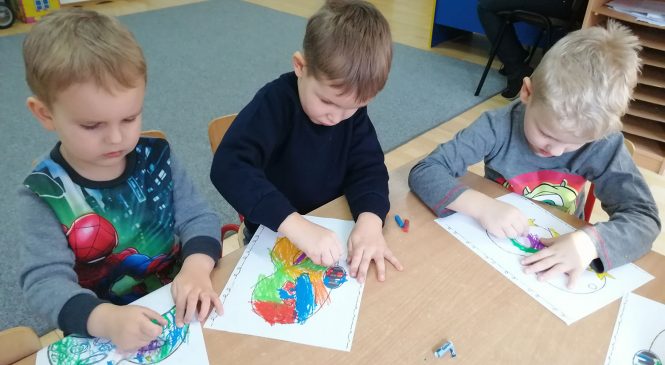 Maski karnawałowe w grupie „Żabek”