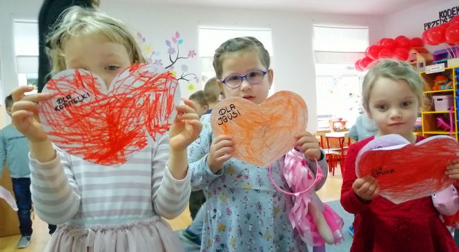 Walentynkowe serduszka – grupy „Żabki” i „Tygrysy”
