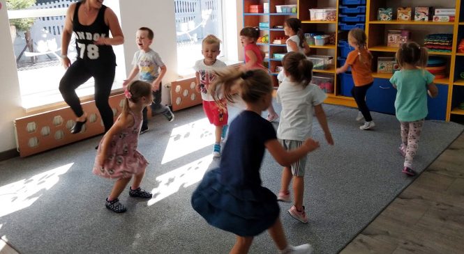 Tańce w grupie Żabek