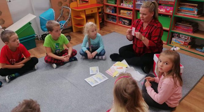 Dzień Poczty Polskiej oraz Dzień Listonosza gr. Pszczółki