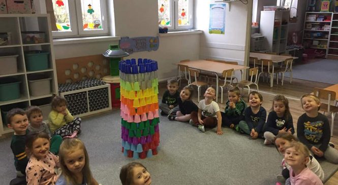 Kubeczkowa wieża w gr. Żabki i Wiewiórki