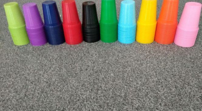 Co to jest kod? Zajęcia z kodowania na dywanie w grupie Misi