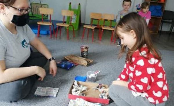 Edukacja kynologiczna w grupie „Żabki” 🐕‍🦺