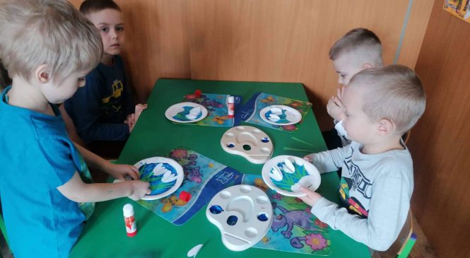 Praca plastyczna – Pierwsze zwiastuny Wiosny- gr. Pszczółki 🐝