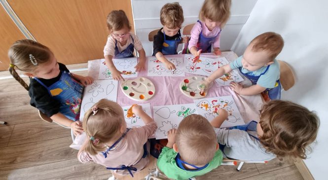 Praca plastyczna w gr. Żabki ,,Jesienne listki” 🍂🍁🍂