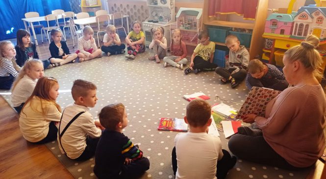 ,,Kto Ty jesteś…” zajęcia z edukacji patriotycznej w gr. Pszczółki 🇵🇱🐝🇵🇱