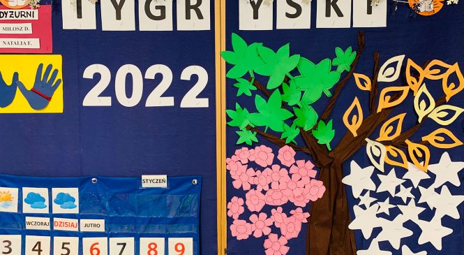 Drzewo w czterech porach roku stworzone przez dzieci z grupy „Tygrysy”🌿🌼🍁❄️