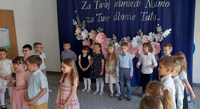 Dzień Mamy i Taty❤️💐- grupa „Tygrysy”
