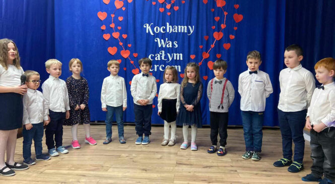 Dzień Babci i Dziadka gr. Pszczółki